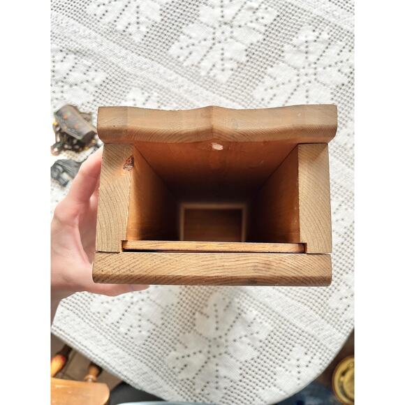 Vintage Wood Heart Cutout Shelf - Card Deck / Item Dispenser - Picture 5 of 5